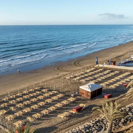 Deluxe With Half Board, Wifi From 250m A